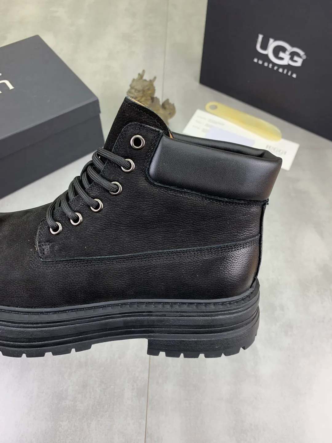 Men's men's shoes 💰P660 New arrival 🆕🆕🆕 IUGGI Men's British retro Martin boots Winter new men's outdoor hiking boots First layer of cowhide on the outside and wool on the inside Comfortable and warm Rubber sole sole Non-slip and firm Trendy and fashionable Casual and versatile Size: 38-44 (45 customized) Color: three colors